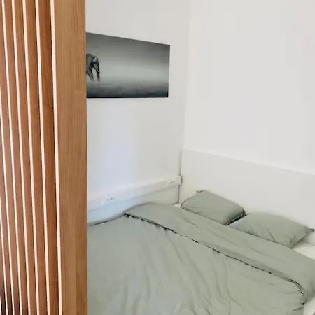 Cozy Studio + * Anvers