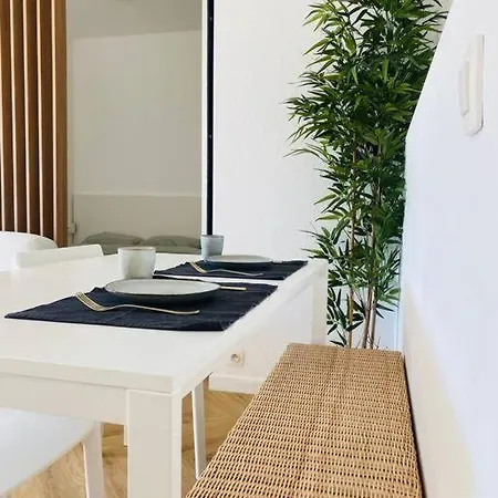 Cozy Studio + * Anvers